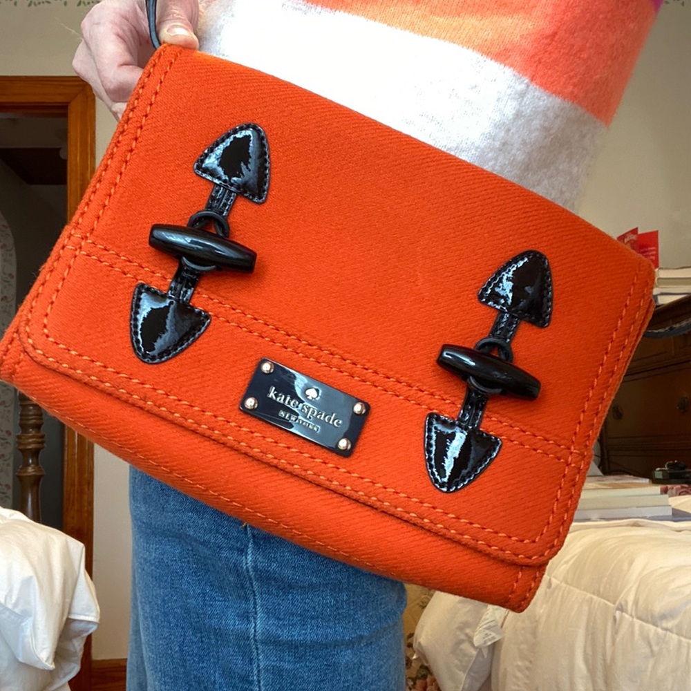 Like new Kate Spade bag, original storage bag too